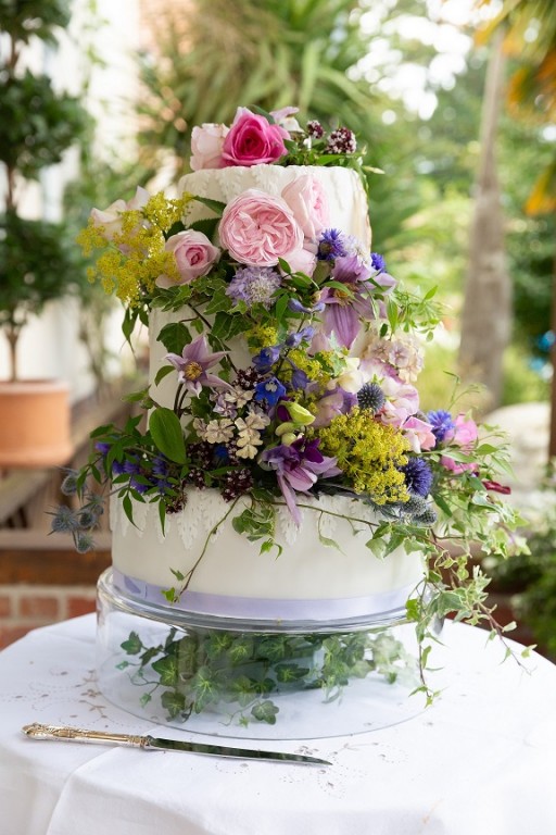 beautiful flower wedding cake 